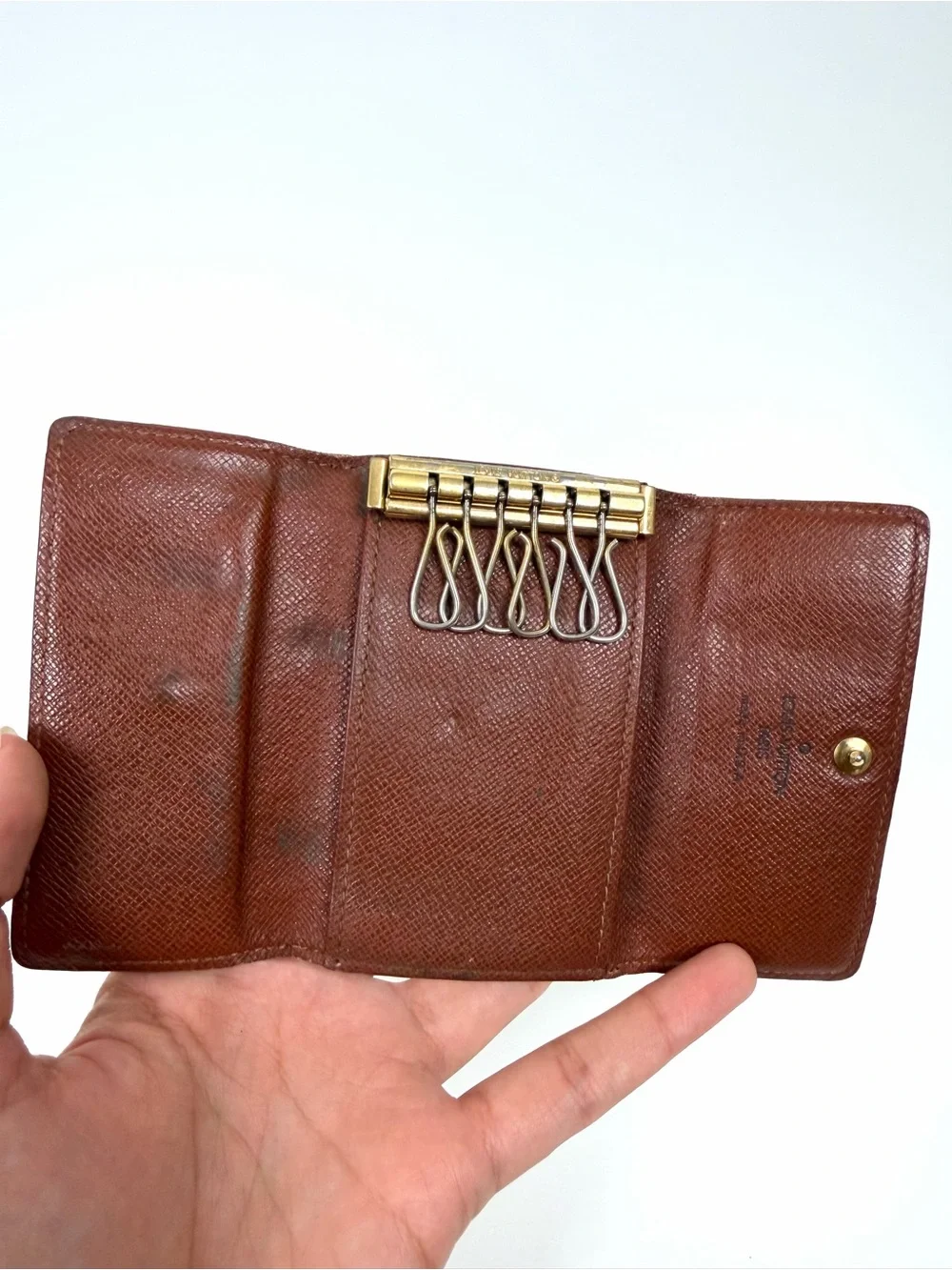 Authentic Louis Vuitton Monogram 6 Key Holder Case